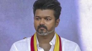 கரூர் தவெக கூட்ட நெரிசல் பலிகள்.. அரசியல் ரீதியாக விஜய்க்கு பின்னடைவை ஏற்படுத்துமா?