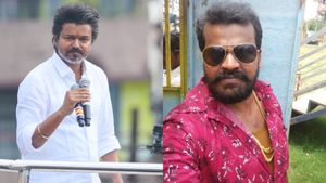 Vijay: நீங்க அரசியலுக்கு செட் ஆக மாட்டீங்க!  சர்க்கார் சூட்டிங்கில் நேரடியாக சொன்ன நடிகர்!