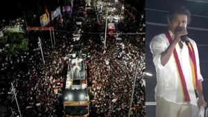 பதற்றம், மயக்கம், அழுகுரல்! கொத்து கொத்தாக விழுந்த மக்கள்! துயரத்திற்கு நடுவே பேசி கொண்டிருந்த விஜய்
