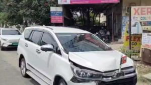 Karur Tragedy: கரூருக்கு புறப்பட்ட ஹேமமாலினி கார் கோவையில் விபத்தில் சிக்கியது