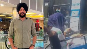 டெல்லியில் நிதி அமைச்சக உயர் அதிகாரி கார் மோதி பலியான சம்பவம்.. வெளி வந்த பரபர தகவல்கள்