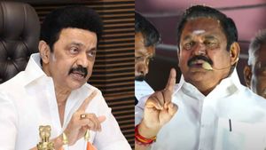கிட்னியை கூட திருட ஆரம்பிச்சுட்டாங்க.. திமுகவினர் மருத்துவமனைக்கு போனா உஷாரா இருங்க.. எடப்பாடி அட்டாக்