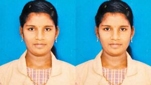 கும்மிடிப்பூண்டி வீட்டில் கோடிகளில் பணம், தங்கம்.. எக்கு தப்பான வேலை பார்த்த எதிர்வீட்டு இளம் பெண்  