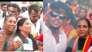 அடுத்த மாதம் திருமணம்! விஜய் நெரிசலில் சிக்கி பலியான ஜோடியின் கடைசி செல்பி.. கலங்கவைக்கும் போட்டோ