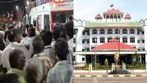 யாரா இருந்தாலும் ஆம்புலன்ஸுக்கு வழி விடணும்.. எடப்பாடி கூட்டத்தில் நடந்த சம்பவத்தை கண்டித்த ஐகோர்ட்!