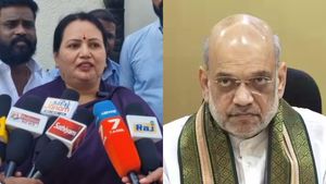 அமித் ஷாவை சந்தித்து பேசியது இதற்காகத்தான்.. ஜெயலலிதா மகள் எனக் கூறிக்கொள்ளும் பெண் பரபர பேட்டி