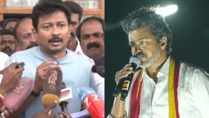 விஜய் கிட்டயும் சில கேள்விகள் கேளுங்க.. கரூரில் காட்டமாக சொன்ன உதயநிதி ஸ்டாலின்