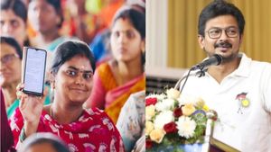 தட்டித் தூக்குது தமிழக அரசு.. உதயநிதி கொடுத்த தீபாவளி பரிசு! அனைவருக்கும் மகளிர் உரிமைத் தொகை!