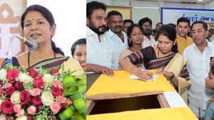 நல்லவேளை நிலவில் பாட்டி வடைச் சுட்ட கதையெல்லாம் பாஜக எம்பிக்களுக்கு தெரியலை! கனிமொழி கலகல பேச்சு