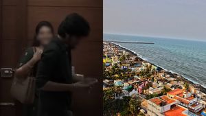 புதுச்சேரியில் காதலனுடன் லாட்ஜில் தங்கிய சென்னை பெண்.. நண்பனுக்கு இன்ப விருந்தாக்க முயற்சி  