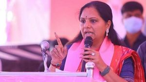 BRS கட்சியில் இருந்து விலகினார் கவிதா.. MLC பதவியும் ராஜினாமா!  தனிக் கட்சி தொடங்க முடிவு?