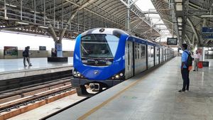 கோவை மதுரை மெட்ரோ திட்டத்திற்கு அதிக செலவாம்.. உபி குஜராத்திற்கு சீக்கிரம் ஒப்புதல்.. ஆர்டிஐ ஷாக்