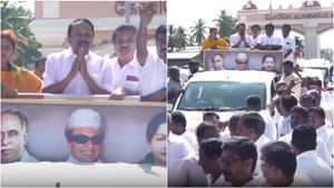 சட்டென திறந்தவெளி வாகனத்தில் ஏறி ரோடு ஷோ நடத்திய செங்கோட்டையன்! கோபியில் திரண்ட அதிமுக தொண்டர்கள்