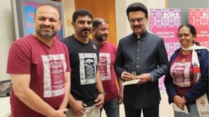 லண்டனில் பெங்களூர் குழு நடத்திய அரசியலமைப்பு விழிப்புணர்வு நிகழ்ச்சி.. விசிட் அடித்த ஸ்டாலின்!