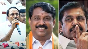 செங்கோட்டையனை வைத்து வேலையை தொடங்கிய பாஜக.. நயினார் நாகேந்திரன் பேசியதை கவனிச்சிங்களா?