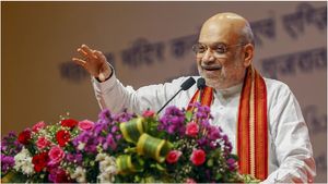 “அறிவியல், நீதித்துறை, காவல்துறையின் மொழியாக இந்தி இருக்க வேண்டும்!” அமித்ஷா வலியுறுத்தல்