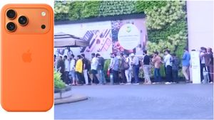 ஐபோன் 17 வாங்க.. அதிகாலை முதல் வரிசையில் காத்திருக்கும் மக்கள்! மும்பை, டெல்லியில் கூட்ட நெரிசல்