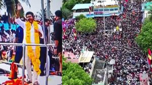 மோடி வரும் போது உங்களால் கரண்ட் கட் பண்ண முடியுமா சிஎம் சார்? மிரட்டி பார்க்கிறீங்களா? விஜய் ஆவேசம்