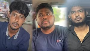ஐஐஎம், என்ஐடியில் படிச்சவரா இப்படி? கரூர் சம்பவம் குறித்து வதந்தி பரப்பி கைதான இளைஞரின் ஷாக் பக்கம்