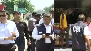 கரூர் கூட்ட நெரிசல்.. 3டி லேசர் கருவியுடன் சம்பவ இடத்தில் சிபிஐ ஆய்வு! விசாரணைக்கு ஆஜரான 4 பேர்