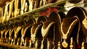 Gold rate today: மாத முதல் நாளிலேயே இப்படியா.. தாறுமாறாக உயர்ந்த தங்கம் விலை.. இன்னைக்கு மட்டும் இவ்வளவு கூடியிருக்கா?