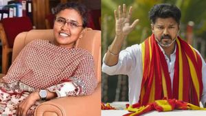கரூர் வழக்கில் அமுதா ஐஏஎஸ் சொன்ன முக்கிய பாயிண்ட்! பிரச்சார வாகனத்தை மாற்றும் விஜய்! எந்த வண்டி?