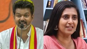  “விஜய் இவங்க சகவாசத்தை கட் பண்ணனும்.. புதுசா நிர்வாகிகளை நியமிக்கணும்” - கஸ்தூரி அட்வைஸ்!