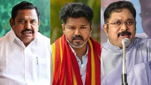  எடப்பாடியை முதல்வராக்கவா விஜய் பல கோடி ரூபாய் வருமானத்தை விட்டு வந்தார்? டிடிவி தினகரன் கேள்வி