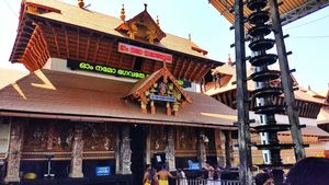 குருவாயூர் கோவிலில் தங்கம், வெள்ளி  நகைகள் விஷயத்தில் குளறுபடியா.. தேவஸ்தான தலைவர் விளக்கம்