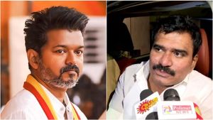 அதிரடி காட்டிய உச்சநீதிமன்றம்.. விஜய் வீட்டிற்கு போன நிர்மல்குமார்! சந்திப்பில் நடந்தது என்ன?