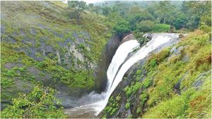 கொடைக்கானல் போறீங்களா? சுற்றுலா பயணிகளே உஷார்! இதை செஞ்சா கடுமையான தண்டனை கன்பார்ம்!