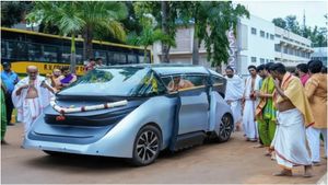 டிரைவர் இல்லாமல் ஓடும் கார்.. பெங்களூரில் அறிமுகம்! ஆட்டோமொபைல் துறையில் அடுத்த ஸ்டெப் வைத்த இந்தியா