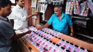 கேரளா லாட்டரியில் ரூ.1 கோடியை அள்ளிய காசர்கோடு அதிர்ஷ்டசாலி.. பாலக்காடுக்கும் கொட்டியது யோகம்