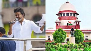 விஜய் கரூருக்கு போனால் என்ன போகாட்டி என்ன? தொடர்பில்லாதது! வில்சனுக்கு நீதிபதி கேள்வி