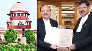 உச்ச நீதிமன்றத்தின் அடுத்த தலைமை நீதிபதி.. சூர்யகாந்தை நியமிக்க பரிந்துரை.. யார் இவர்? பின்னணி