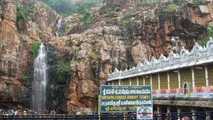 தீபாவளி முடிந்து திருப்பதி போறீங்களா..  கபிலேஸ்வரர் கோவிலை மிஸ் பண்ணிடாதீங்க.. அருமையான வாய்ப்பு