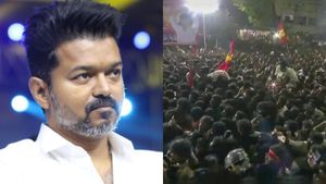 கரூர் துயரம்.. அனைத்து ஊர்களிலும் தவெகவின் நினைவேந்தல் கூட்டம்.. 17 நாட்களுக்கு பின் விஜய் உத்தரவு! 