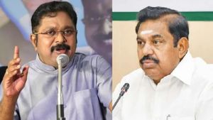 வீடு பற்றி எரியும்போது கூட்டணி பற்றி பேசுகிறார் எடப்பாடி - டிடிவி தினகரன் அட்டாக்!