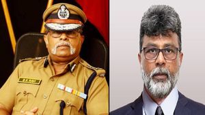 தமிழக மாஜி டிஜிபி தோல்வி.. பீகார் காங்., களமிறங்கியவருக்கு விழுந்த அடி.. 50,000 ஓட்டு வித்தியாசம்