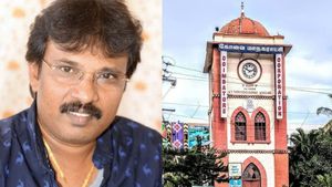 புதருக்குள் பொண்ணு போனால் கெடுப்பீங்களா? பாதிக்கப்பட்ட கோவை மாணவியையே குற்றம் சாட்டறீங்க: பேரரசு