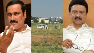 கோவை சம்பவத்தால் தமிழகமே கொந்தளிக்கிறது! 36 மணி நேரம் கழித்து கண்டிக்கும் ஸ்டாலின்- அன்புமணி தாக்கு