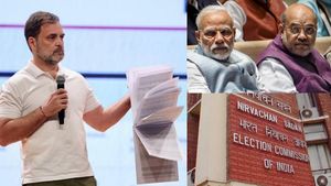 உபி பாஜகவினருக்கு ஹரியானாவில் ஓட்டு..  மோடி - அமித்ஷாவுடன் சேர்ந்துள்ளதாம் தேர்தல் ஆணையம் - ராகுல்