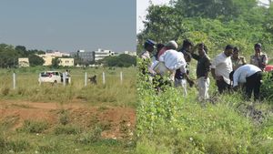  கோவை மாணவி பாலியல் வன்கொடுமை: ஸ்ட்ரெச்சரில் குற்றவாளிகள்.. 1 நாள் காவலில் எடுத்து விசாரிக்க அனுமதி!