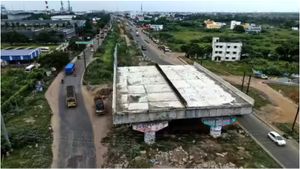 NH48 ஒரு சாபக்கேடு.. சென்னை, வேலூரை இணைக்கும் சாலையின் பரிதாப நிலை! ரூ.15,000 கோடி வேஸ்ட்?