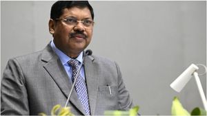 கிரிமிலேயர் கோட்பாட்டை பட்டியல் சாதியினருக்கும் நீட்டிக்க வேண்டும்! - உச்சநீதிமன்ற தலைமை நீதிபதி 