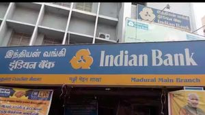 8ம் வகுப்பு தகுதிக்கு இந்தியன் வங்கியில் வேலை.. மதுரை, தேனி, திண்டுக்கல் மாவட்டத்தில் வாய்ப்பு