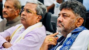 தூக்கி அடிக்கப்படும் சித்தராமையா? டிகே சிவக்குமாருக்கு முதல்வர் பதவி! கர்நாடக அமைச்சர் சொன்ன மேட்டர்