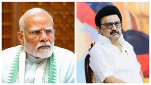ஒரே நேரத்தில் கோவை மீது கண் வைக்கும் மோடி, ஸ்டாலின்.. அடுத்தடுத்த விசிட்டால் அதிரும் அரசியல் களம்