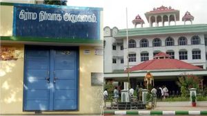 விஏஓ பணியிடங்களை நேரடியாக நிரப்ப இடைக்கால தடை! வருவாய் செயலர், TNPSC தலைவர் பதிலளிக்க உத்தரவு