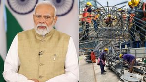 பெண்களுக்கு சமஊதியம் - கூடுதல் பணிக்கு இரட்டை சம்பளம்.. அமலான 4 தொழிலாளர் சட்டம் பற்றி மோடி பெருமை